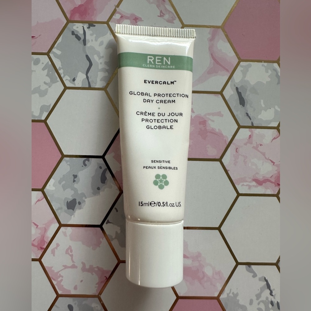 REN Clean Skincare Evercalm Global Protection Day Cream